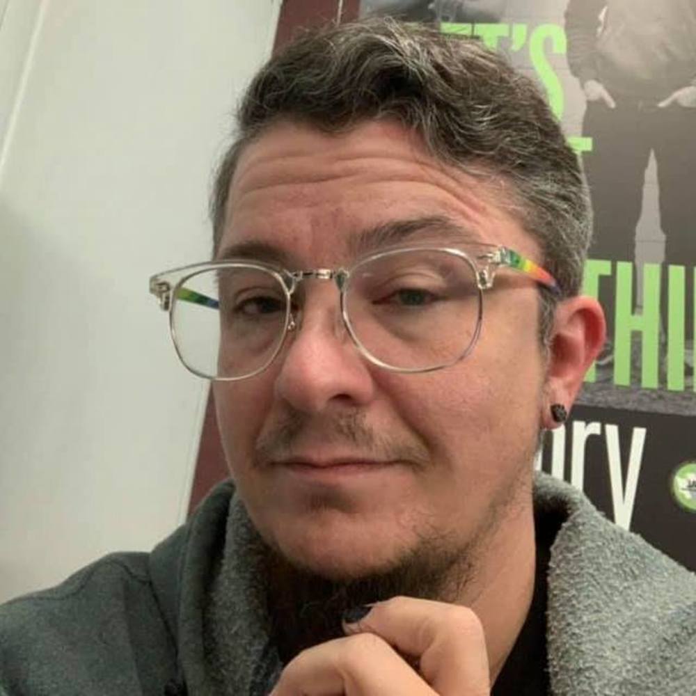 Meet your Posher, Alex